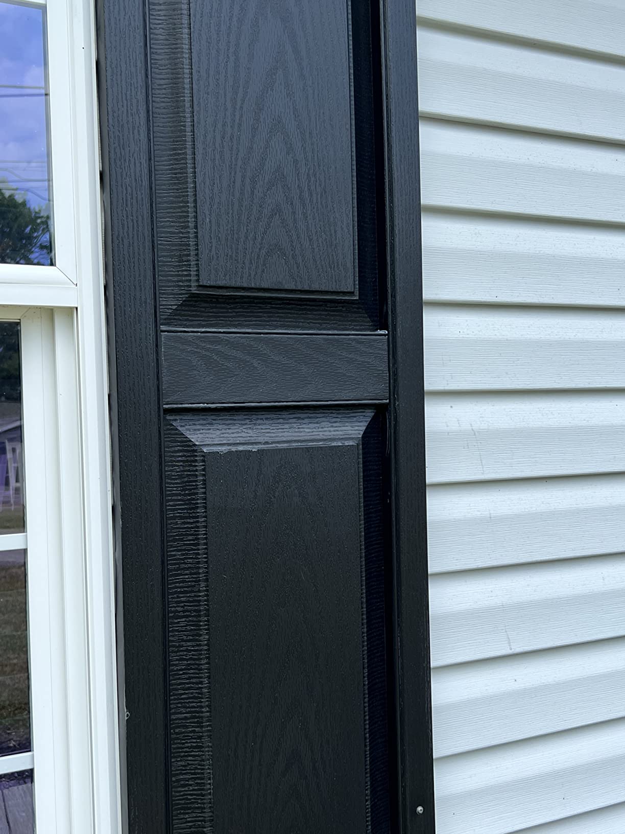 painting plastic shutters